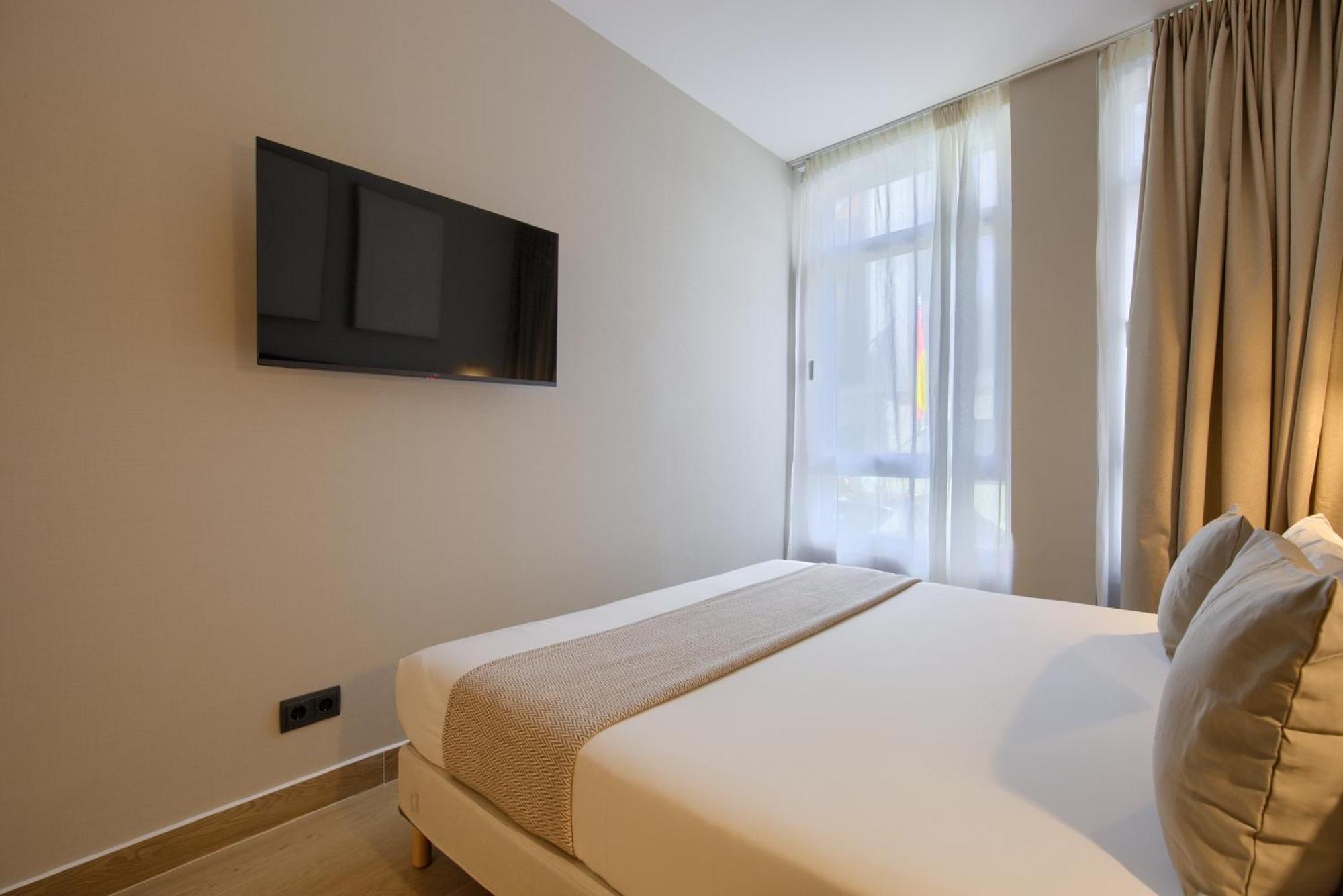 Dobo Madrid Murillo Room photo